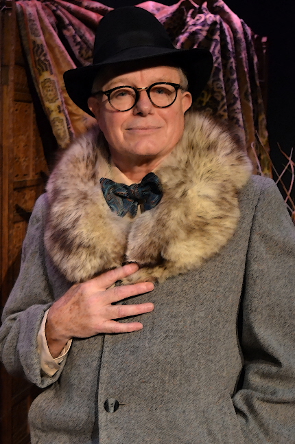 Rob Donohoe as Truman Capote in Palm Beach Dramaworks' Tru / Photos by Samantha Mighdoll